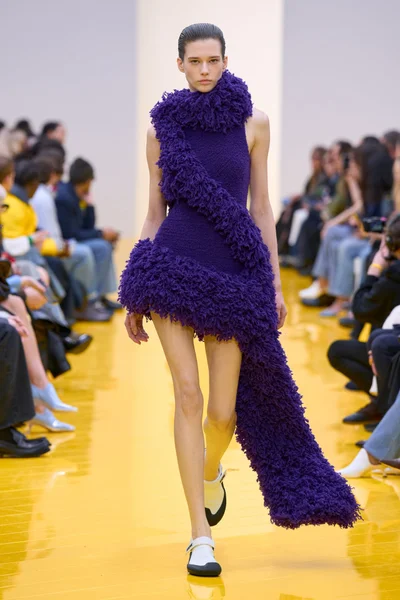 Look 17